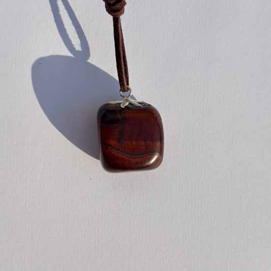 Roter Tigerauge Anhänger